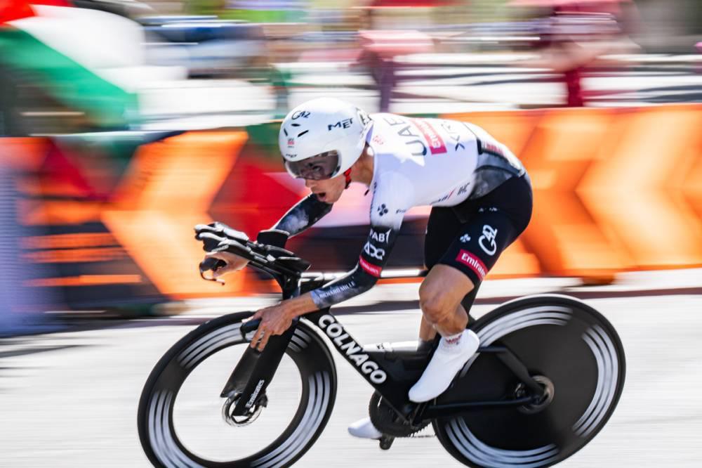 Filippo Ganna vuela en Valladolid y gana la etapa 18 de La Vuelta 25; Almeida recorta tiempo a Vingegaard $!Filippo Ganna vuela en Valladolid y gana la etapa 18 de La Vuelta 25; Almeida recorta tiempo a Vingegaard