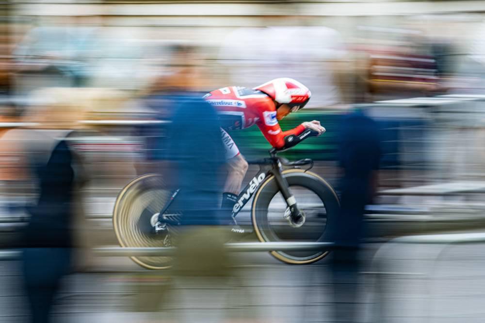 Filippo Ganna vuela en Valladolid y gana la etapa 18 de La Vuelta 25; Almeida recorta tiempo a Vingegaard $!Filippo Ganna vuela en Valladolid y gana la etapa 18 de La Vuelta 25; Almeida recorta tiempo a Vingegaard