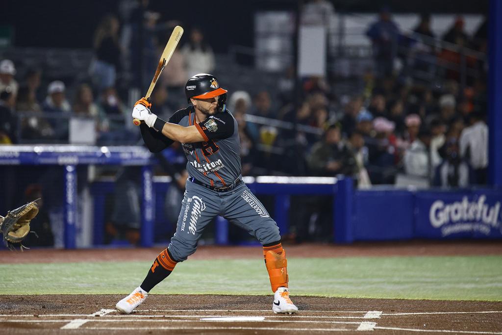 Explotó la artillería naranja y Hermosillo se lleva el tercero de la serie ante Charros $!Explotó la artillería naranja y Hermosillo se lleva el tercero de la serie ante Charros