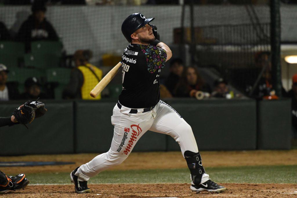 Jorge Pérez tira juego completo y para en seco y con blanqueada a Naranjeros $!Jorge Pérez tira juego completo y para en seco y con blanqueada a Naranjeros