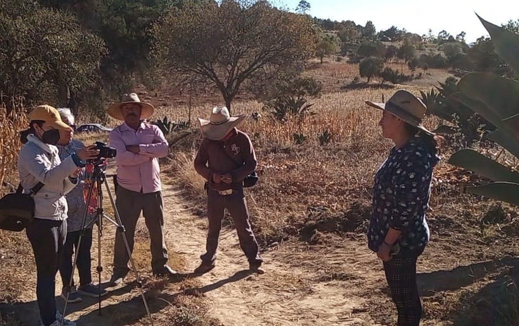 Entrevista a campesinas y campesinos de Ixtacamaxtitlán sobre el cuidado y producción de maíz nativo. $!Entrevista a campesinas y campesinos de Ixtacamaxtitlán sobre el cuidado y producción de maíz nativo.
