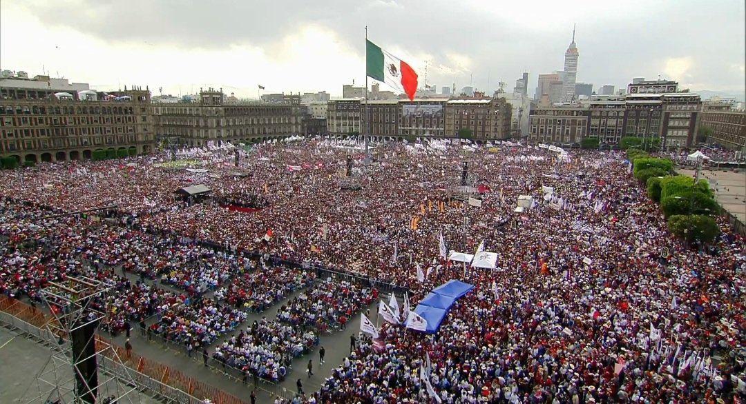 ‘México no es un protectorado de EU’, dice AMLO ante un Zócalo abarrotado $!‘México no es un protectorado de EU’, dice AMLO ante un Zócalo abarrotado
