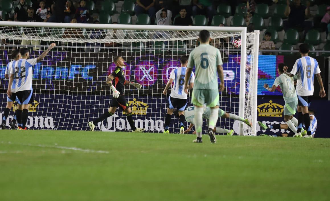 ¡Sencillito! Argentina golea a México en el Estadio El Encanto $!¡Sencillito! Argentina golea a México en el Estadio El Encanto
