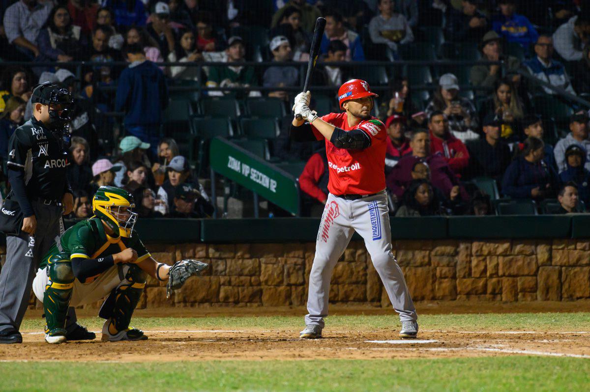 Venados explota en la novena, da la voltereta y asegura la serie en Los Mochis $!Venados explota en la novena, da la voltereta y asegura la serie en Los Mochis