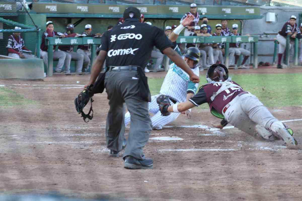 Crimen organizado pega a Liga Mexicana de Beisbol: retiene a ampáyers en Nuevo Laredo; demandan protección de autoridades $!Crimen organizado pega a Liga Mexicana de Beisbol: retiene a ampáyers en Nuevo Laredo; demandan protección de autoridades