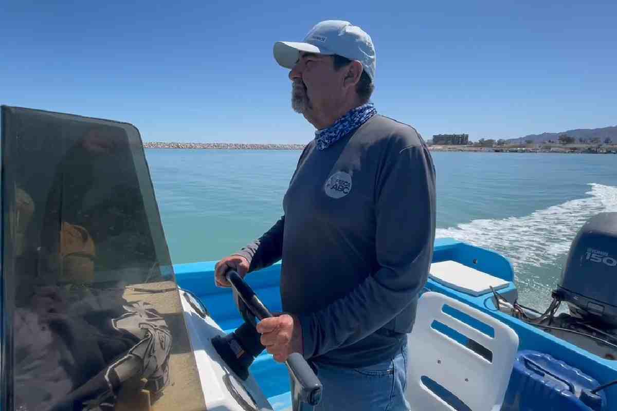 Capitán que usa técnicas sostenibles para pescar en San Felipe, Baja California gracias a las capacitaciones que Pesca Alternativa de Baja California (Pesca ABC) realiza en la comunidad. $!Capitán que usa técnicas sostenibles para pescar en San Felipe, Baja California gracias a las capacitaciones que Pesca Alternativa de Baja California (Pesca ABC) realiza en la comunidad.