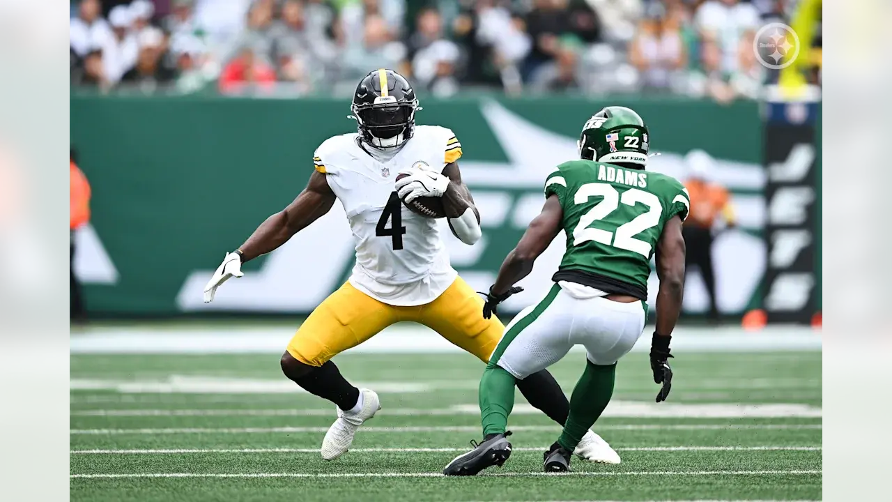 Aaron Rodgers brilla ante su ex equipo y da triunfo agónico a Steelers sobre Jets $!Aaron Rodgers brilla ante su ex equipo y da triunfo agónico a Steelers sobre Jets