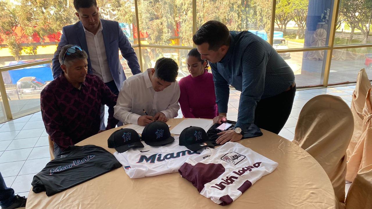 Prospecto de Tomateros es firmado por Marlins de Florida $!Prospecto de Tomateros es firmado por Marlins de Florida