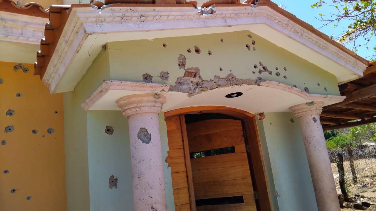 “Todos nos escondimos”: Habitantes de El Pozo viven momentos de terror tras irrupción de comando armado $!“Todos nos escondimos”: Habitantes de El Pozo viven momentos de terror tras irrupción de comando armado