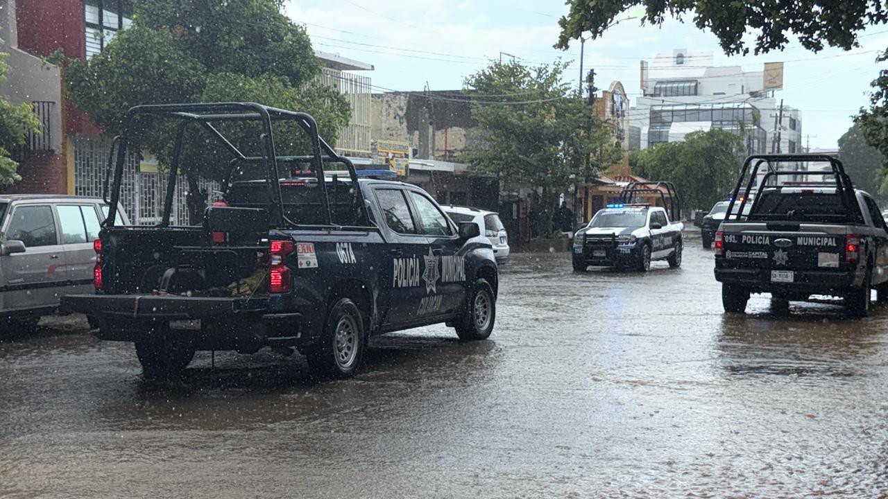 Abaten a uno y detienen otro civil tras intento de robo en la Miguel Alemán, en Culiacán $!Abaten a uno y detienen otro civil tras intento de robo en la Miguel Alemán, en Culiacán
