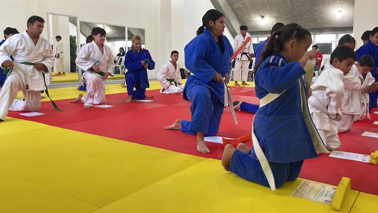 Judocas de Rosario y Mazatlán se gradúan en niveles de grados kyu $!Judocas de Rosario y Mazatlán se gradúan en niveles de grados kyu