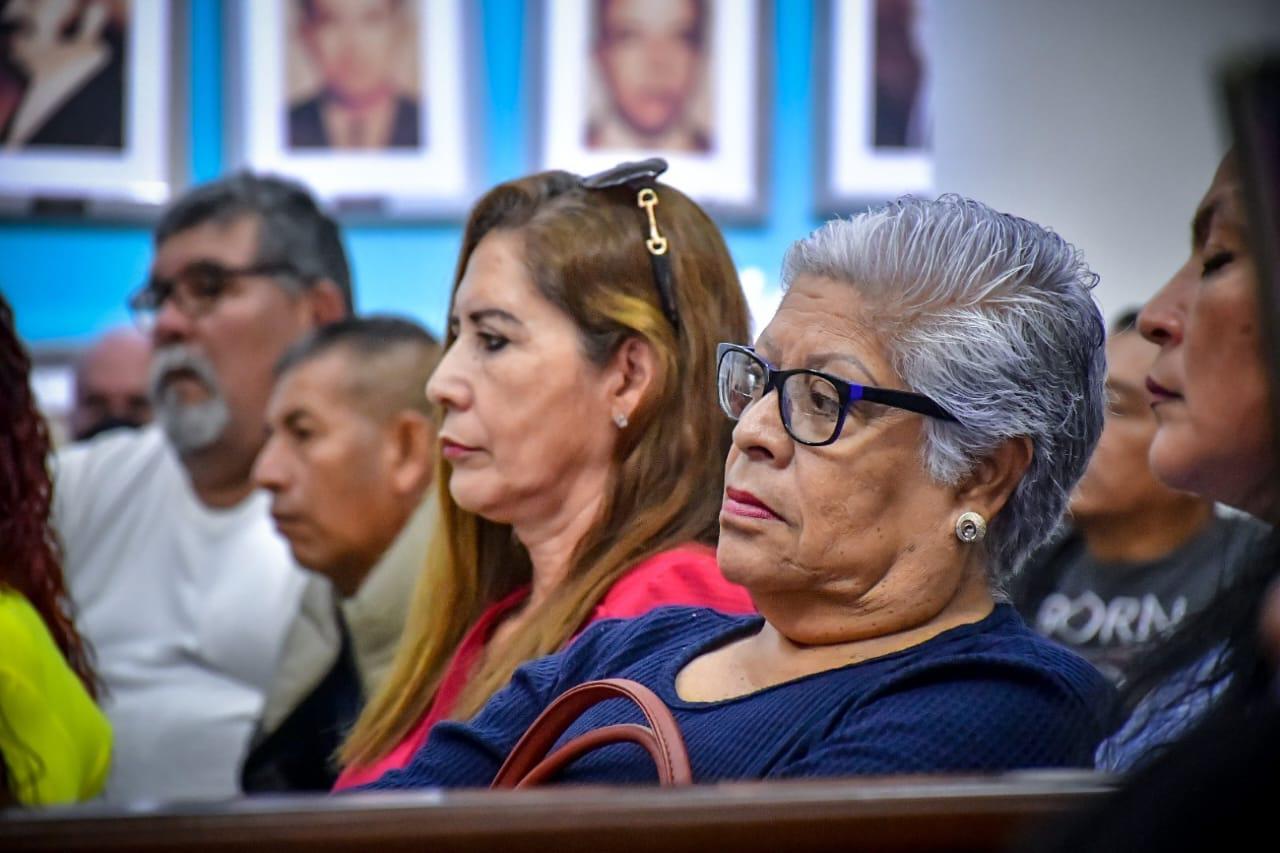 Dan seguimiento a homologación de sueldos de viudas y policías pensionados y jubilados en Mazatlán $!Dan seguimiento a homologación de sueldos de viudas y policías pensionados y jubilados en Mazatlán