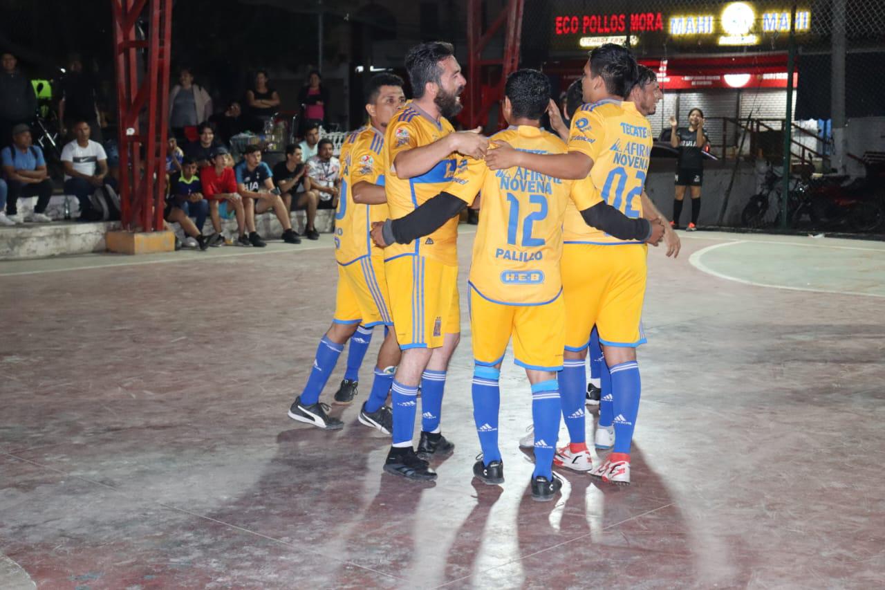 Se roba La Novena Liga de Futbol de Salón de la colonia Benito Juárez $!Se roba La Novena Liga de Futbol de Salón de la colonia Benito Juárez