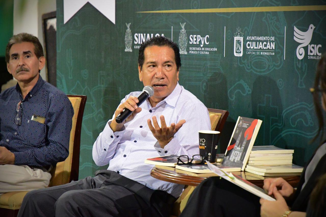 Presenta Joaquín Leyva ‘Crónicas para espantar a los demonios’ en la FIL Culiacán $!Presenta Joaquín Leyva ‘Crónicas para espantar a los demonios’ en la FIL Culiacán