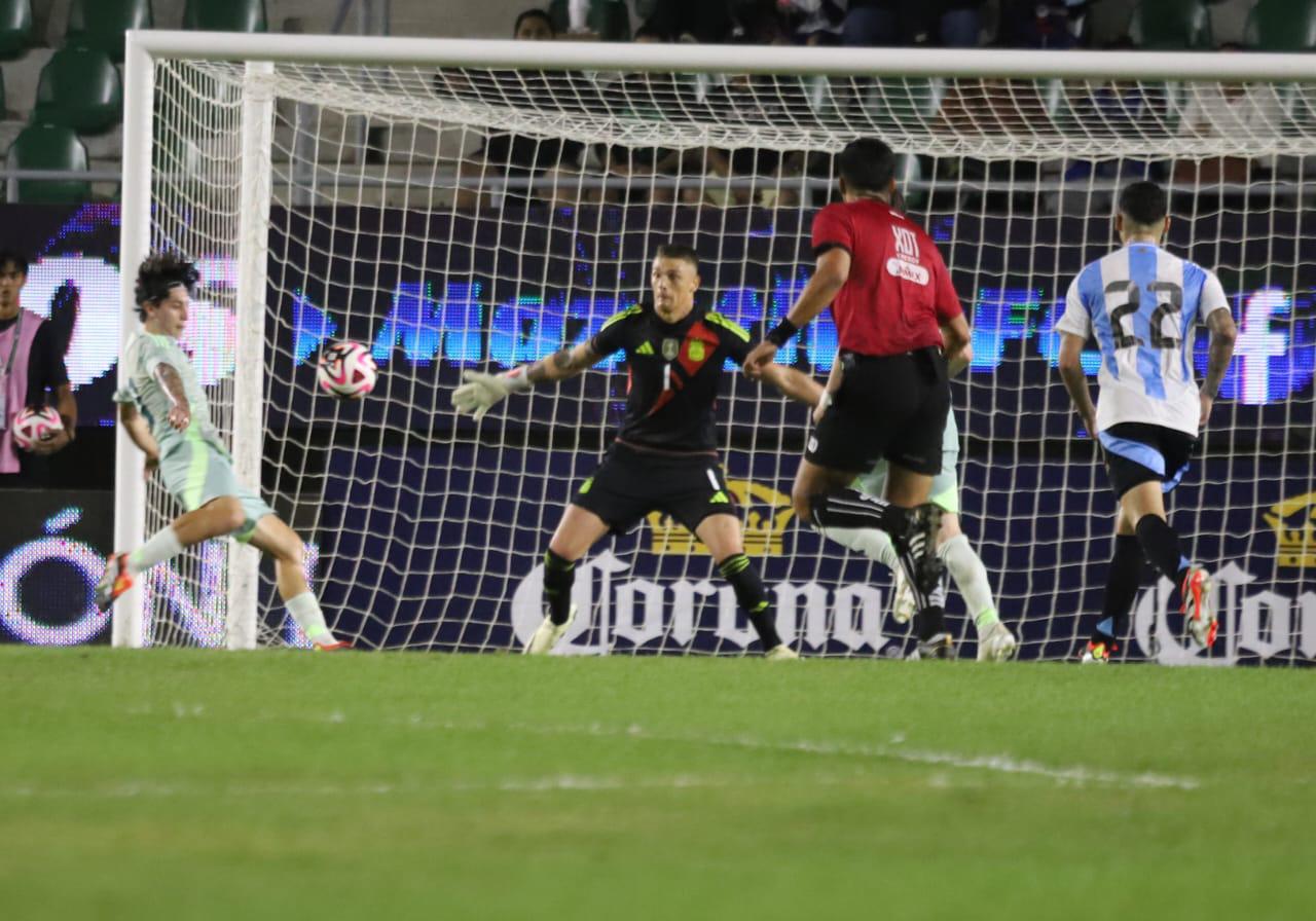 ¡Sencillito! Argentina golea a México en el Estadio El Encanto $!¡Sencillito! Argentina golea a México en el Estadio El Encanto