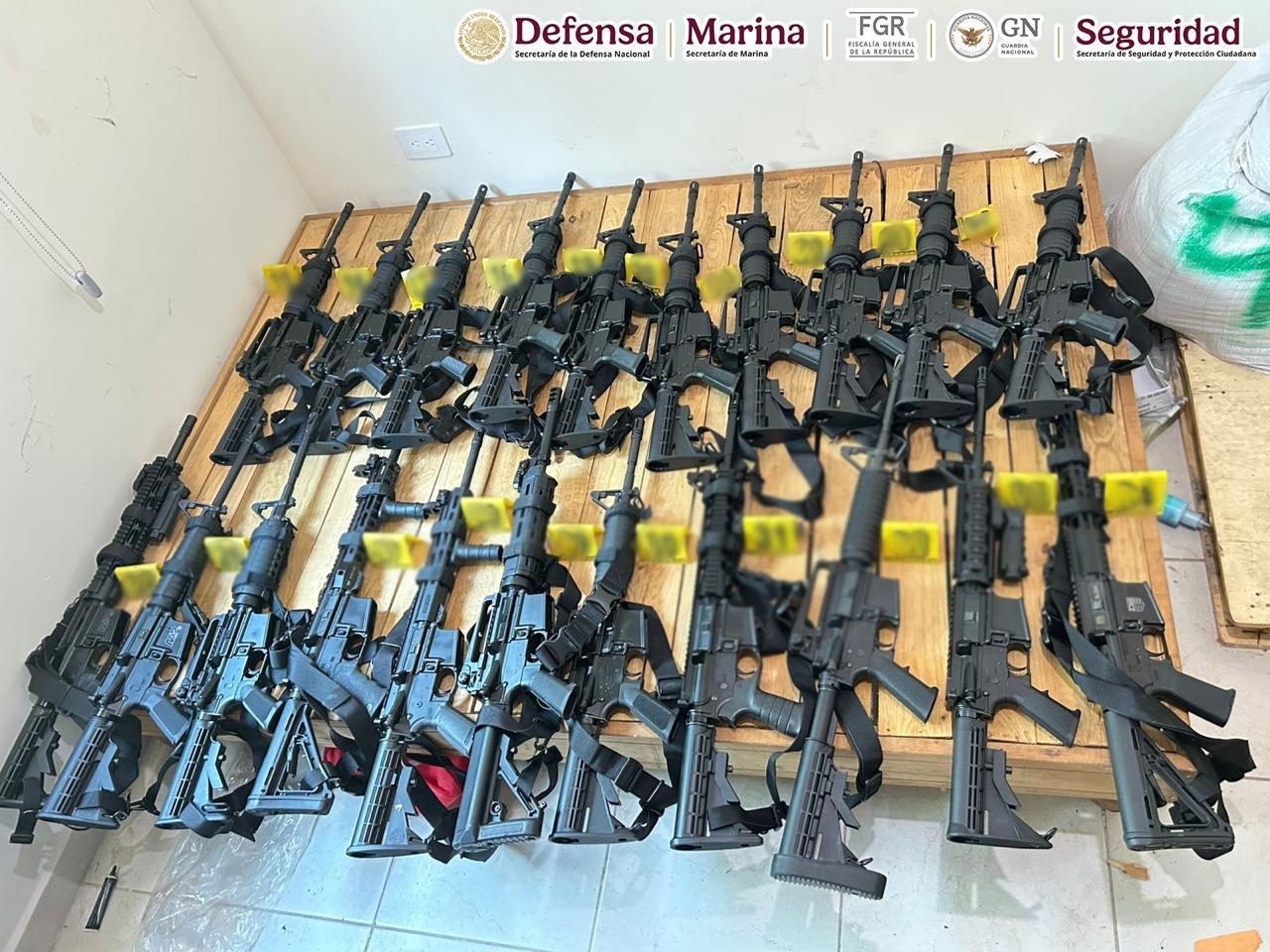 Decomisan arsenal y drogas tras cateo en Culiacán $!Decomisan arsenal y drogas tras cateo en Culiacán