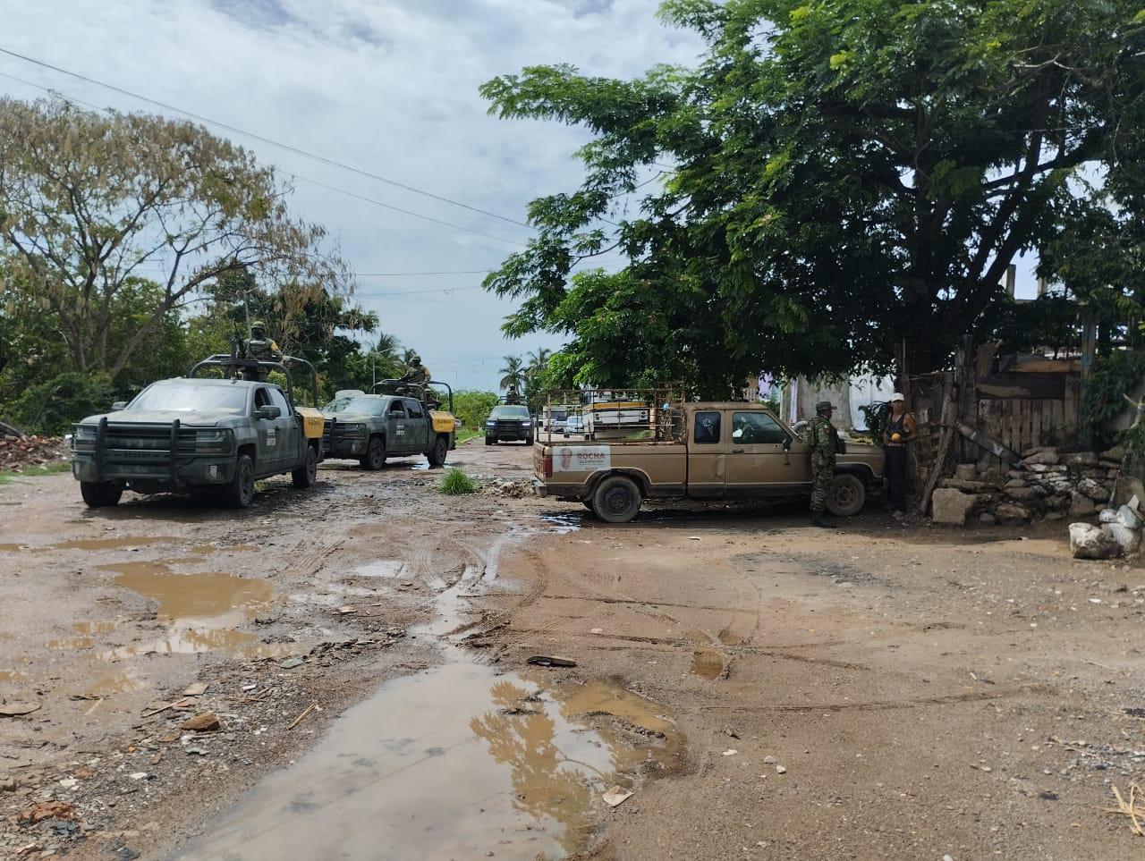 Aplica personal militar el Plan DN-III-E en Mazatlán, tras las lluvias de este domingo $!Aplica personal militar el Plan DN-III-E en Mazatlán, tras las lluvias de este domingo