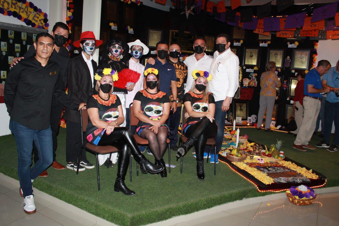 Presentan altar de muertos en honor a los ‘inmortales’ del deporte de Culiacán que se adelantaron en el camino $!Presentan altar de muertos en honor a los ‘inmortales’ del deporte de Culiacán que se adelantaron en el camino