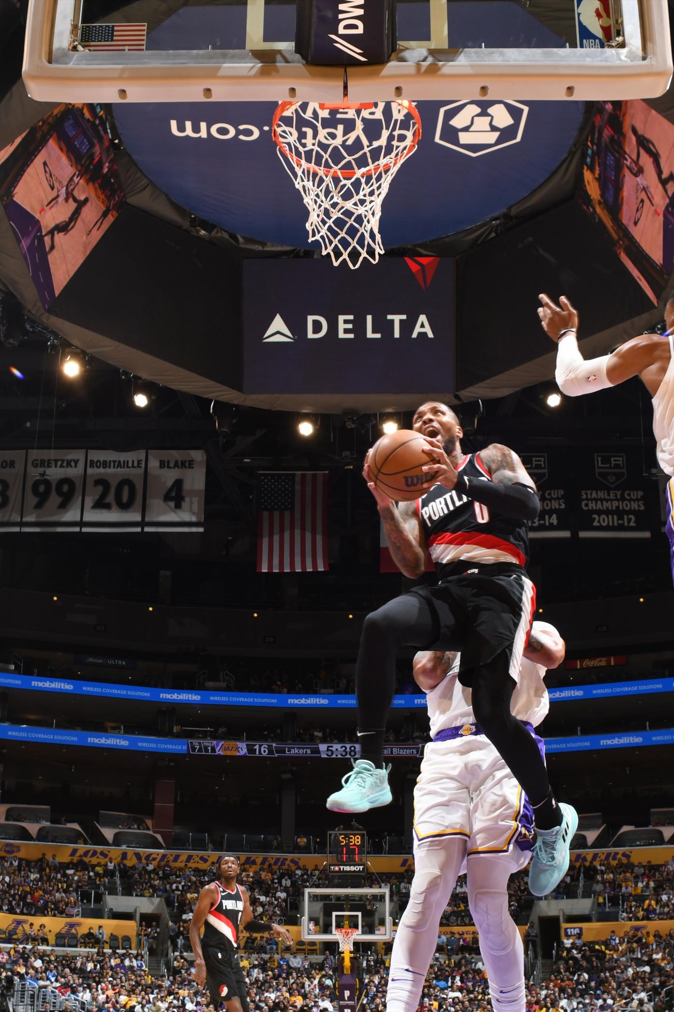 Trail Blazers le niega a Lakers su primera victoria de la campaña $!Trail Blazers le niega a Lakers su primera victoria de la campaña