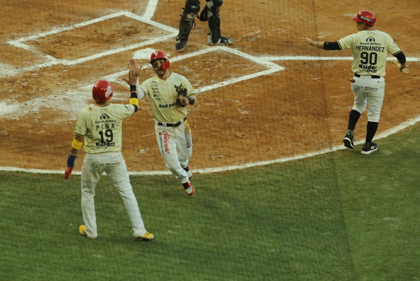 Venados saca dramático triunfo y se mantiene con vida ante Tomateros $!Venados saca dramático triunfo y se mantiene con vida ante Tomateros