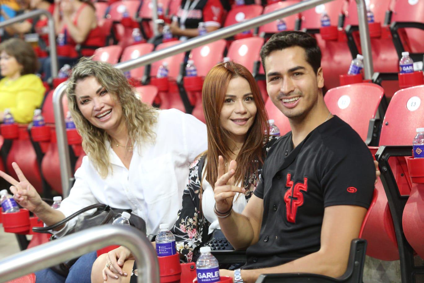 Celia Jáuregui., Verónica López y Alejandro Clemens Jáuregui. $!Celia Jáuregui., Verónica López y Alejandro Clemens Jáuregui.