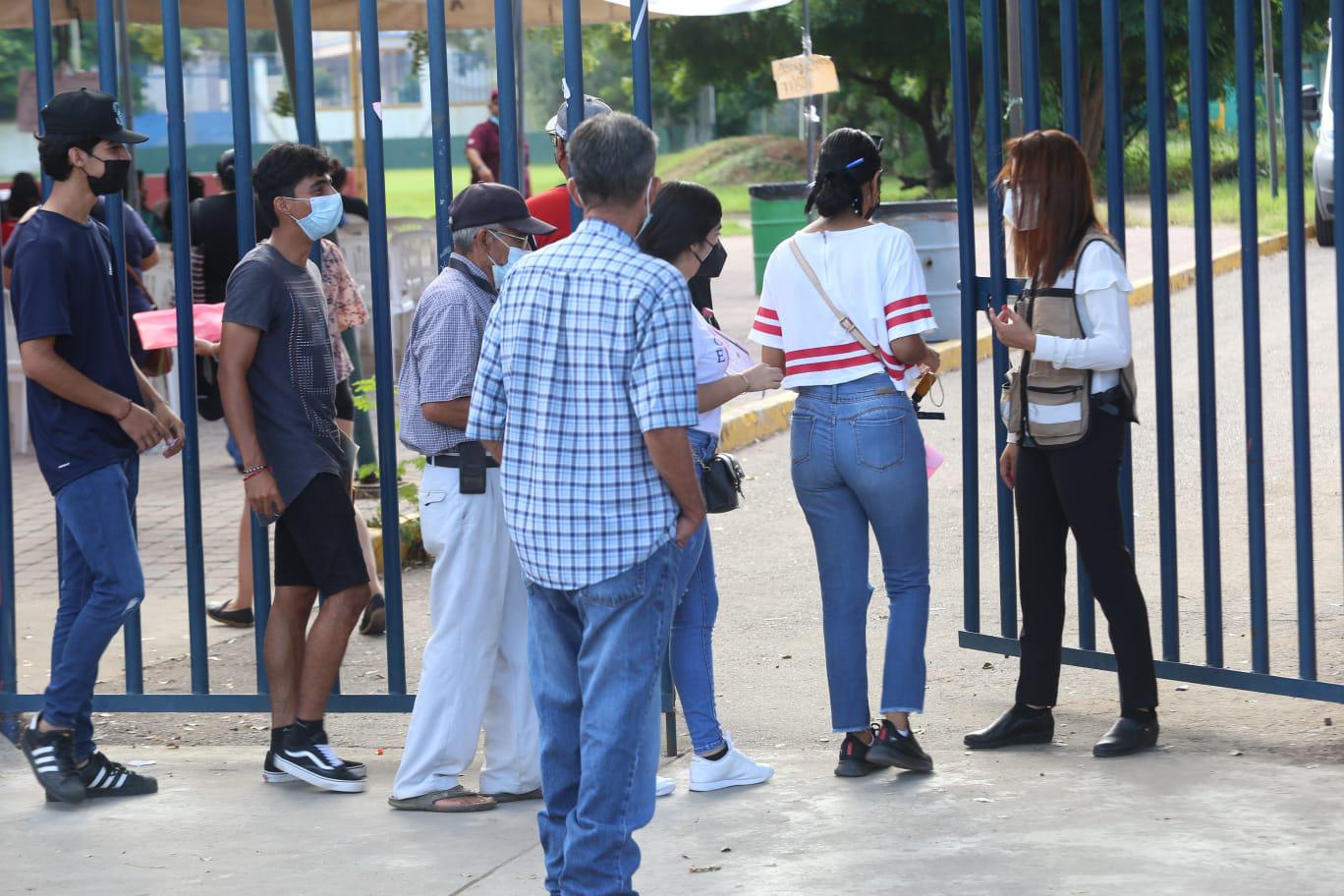 Por ser día de asueto, en Mazatlán se registra poca demanda en centros de vacunación Covid $!Por ser día de asueto, en Mazatlán se registra poca demanda en centros de vacunación Covid