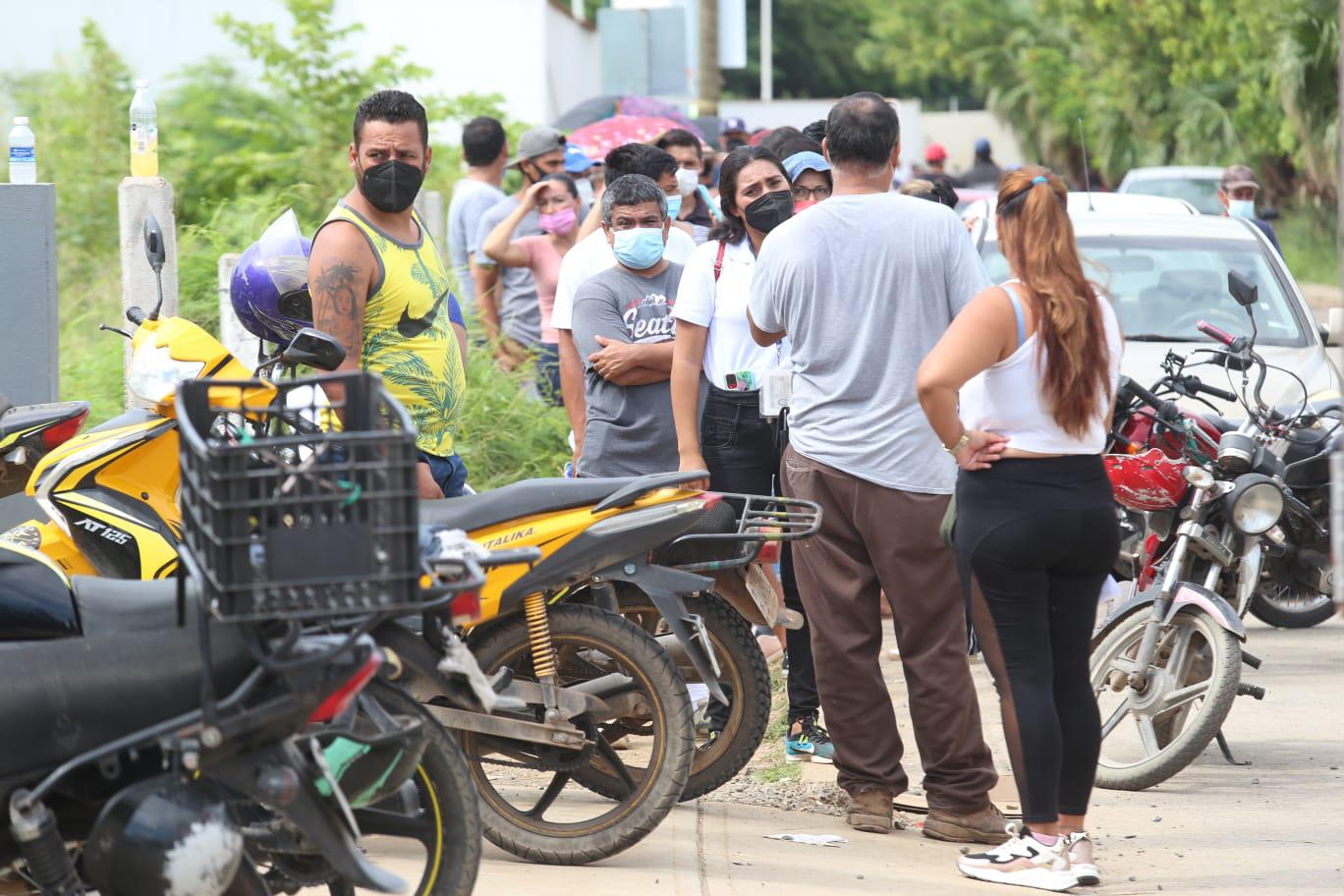 Por ser día de asueto, en Mazatlán se registra poca demanda en centros de vacunación Covid $!Por ser día de asueto, en Mazatlán se registra poca demanda en centros de vacunación Covid