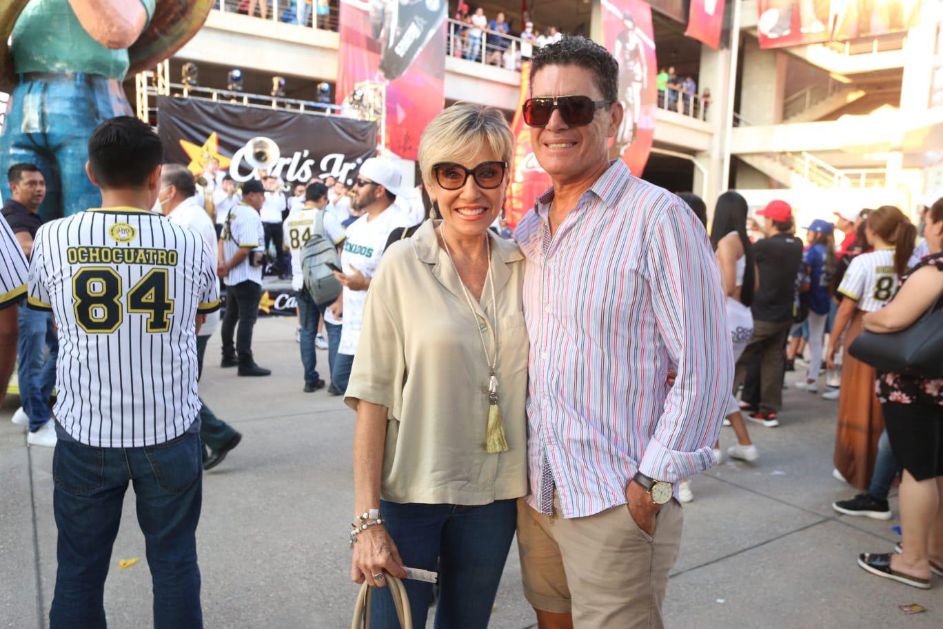 Mónica Coppel y Juan Ramón Pérez. $!Mónica Coppel y Juan Ramón Pérez.