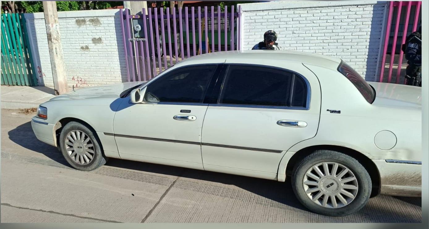 Detienen a tres hombres con arsenal y vehículo blindado en Culiacán $!Detienen a tres hombres con arsenal y vehículo blindado en Culiacán