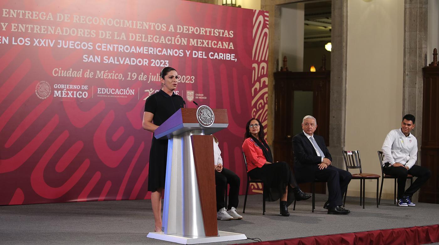 Entregan estímulos a atletas y entrenadores de Centroamericanos $!Entregan estímulos a atletas y entrenadores de Centroamericanos