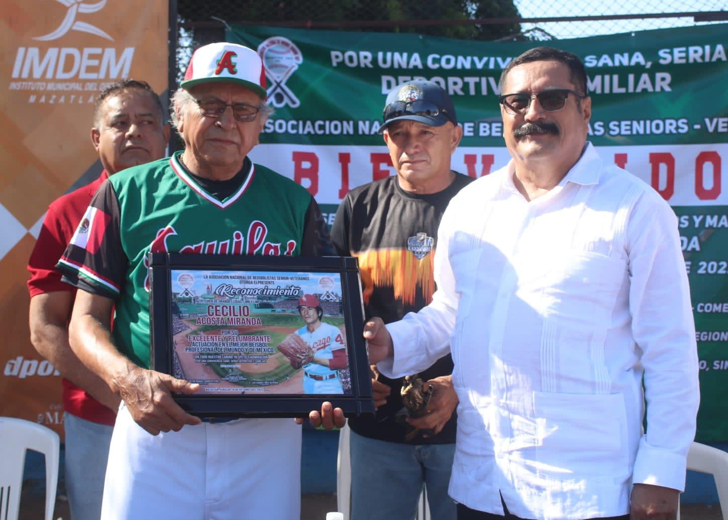 Se pone en marcha en Mazatlán Torneo Nacional de Beisbol Categoría 60 Años y Más $!Se pone en marcha en Mazatlán Torneo Nacional de Beisbol Categoría 60 Años y Más