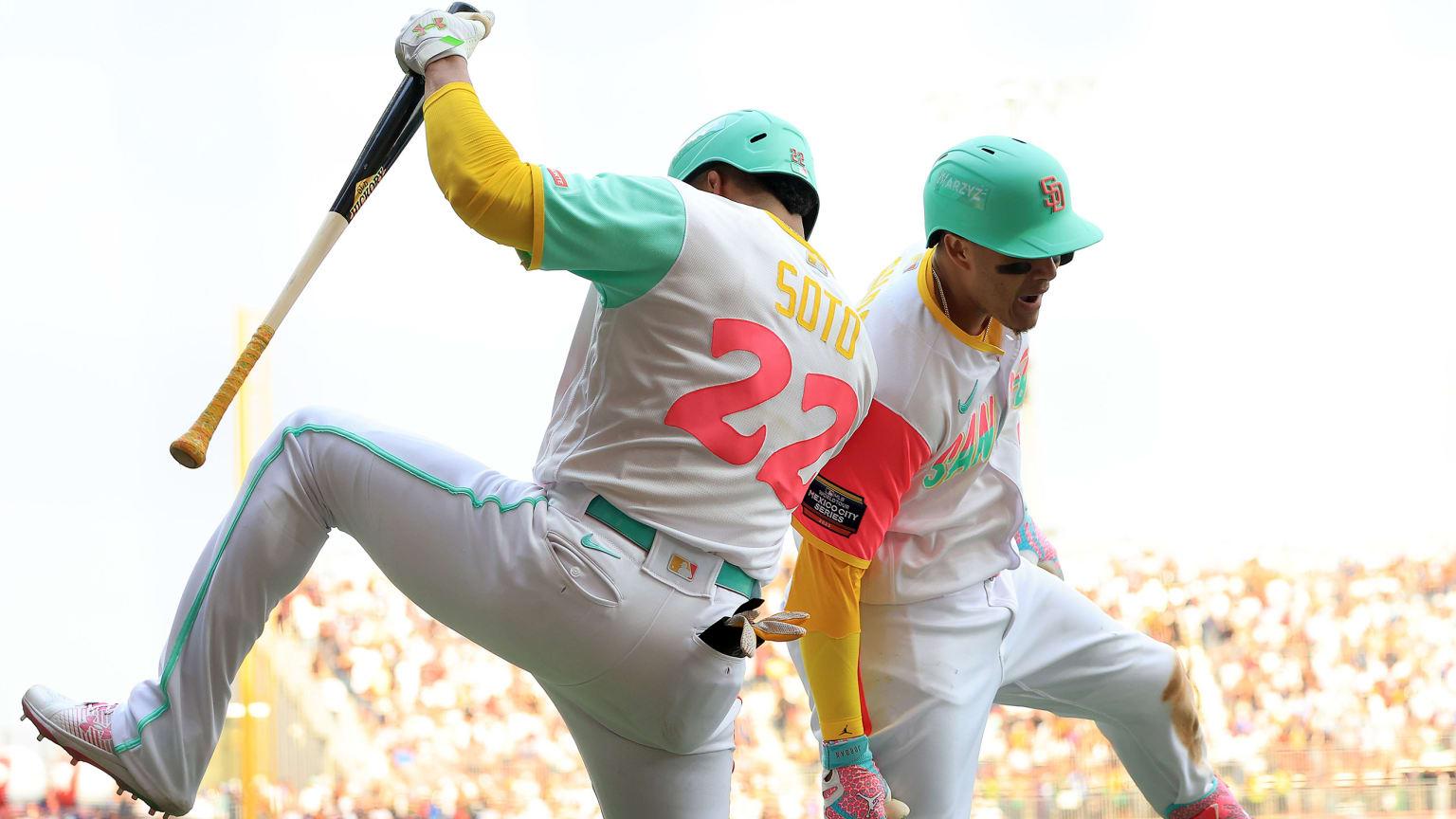 Padres bate a Gigantes en fiesta de jonrones en la CDMX $!Padres bate a Gigantes en fiesta de jonrones en la CDMX