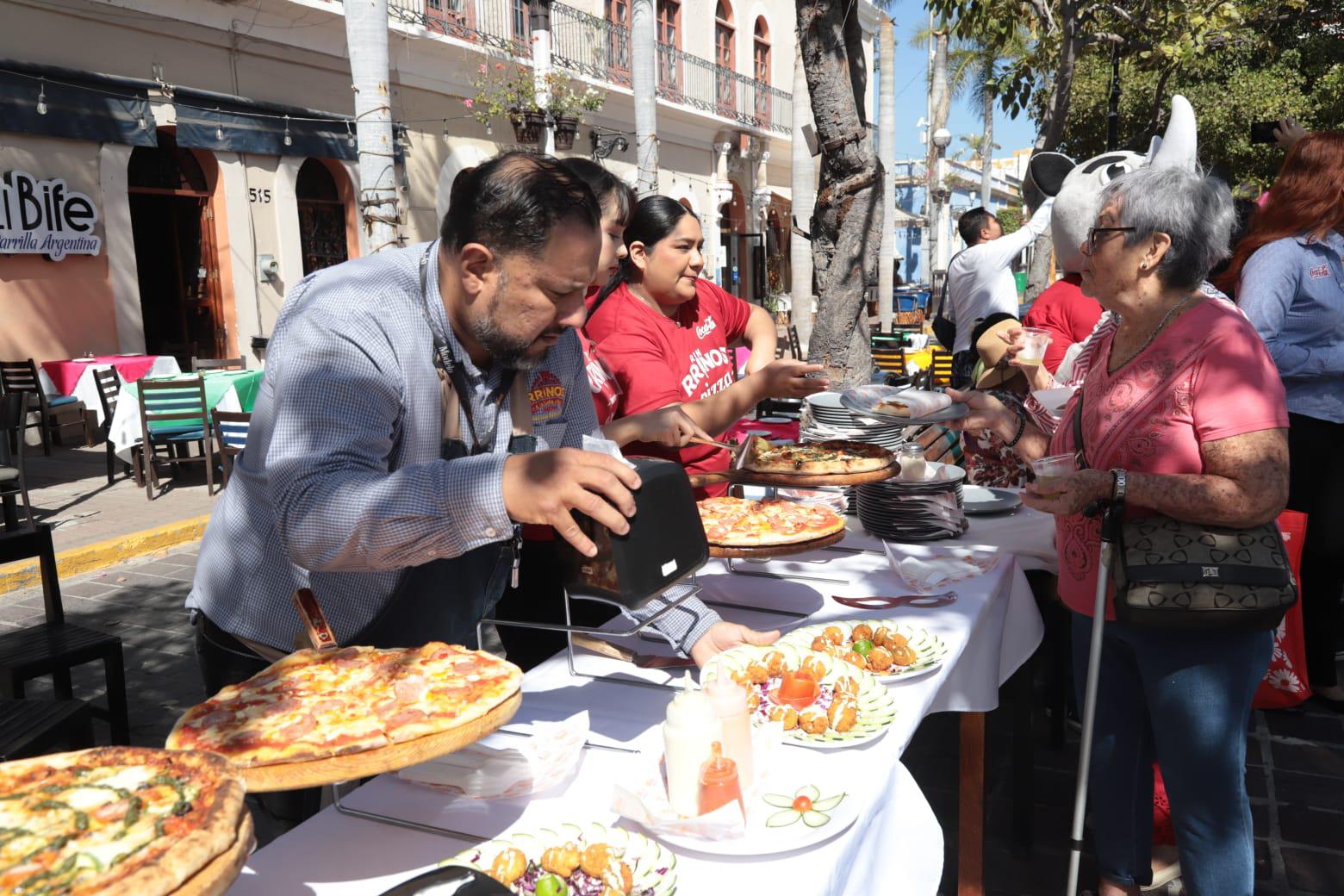 Regresan las ‘Tardes de Carnaval’ con muestra gastronómica y un ambiente de fiesta $!Regresan las ‘Tardes de Carnaval’ con muestra gastronómica y un ambiente de fiesta