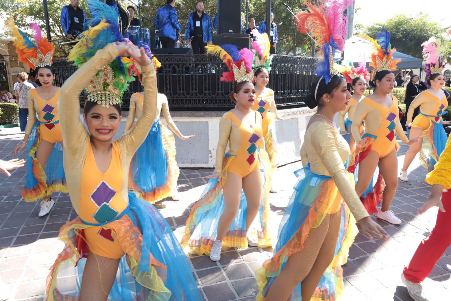 Regresan las ‘Tardes de Carnaval’ con muestra gastronómica y un ambiente de fiesta $!Regresan las ‘Tardes de Carnaval’ con muestra gastronómica y un ambiente de fiesta