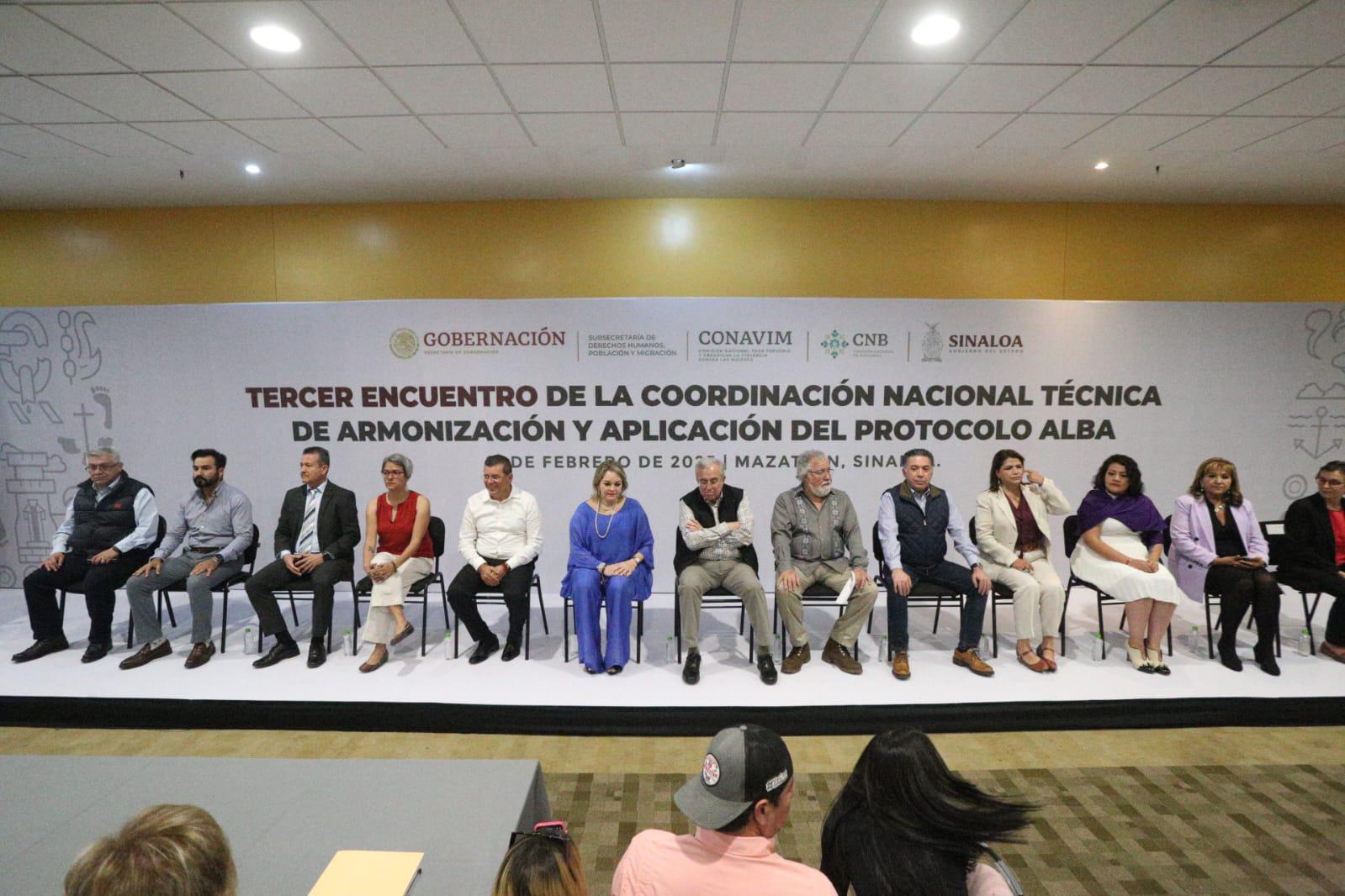 Hay en México más de 50 mil cuerpos sin identificar, señala Encinas $!Hay en México más de 50 mil cuerpos sin identificar, señala Encinas