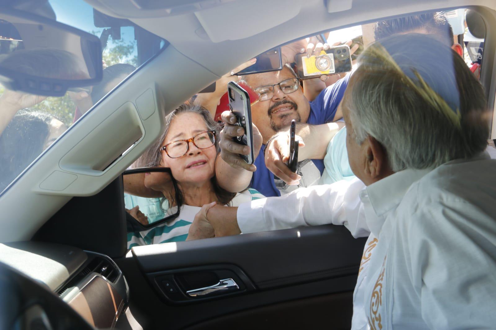 La señora Angélica clama a AMLO ayuda para buscar a su hijo Daniel $!La señora Angélica clama a AMLO ayuda para buscar a su hijo Daniel