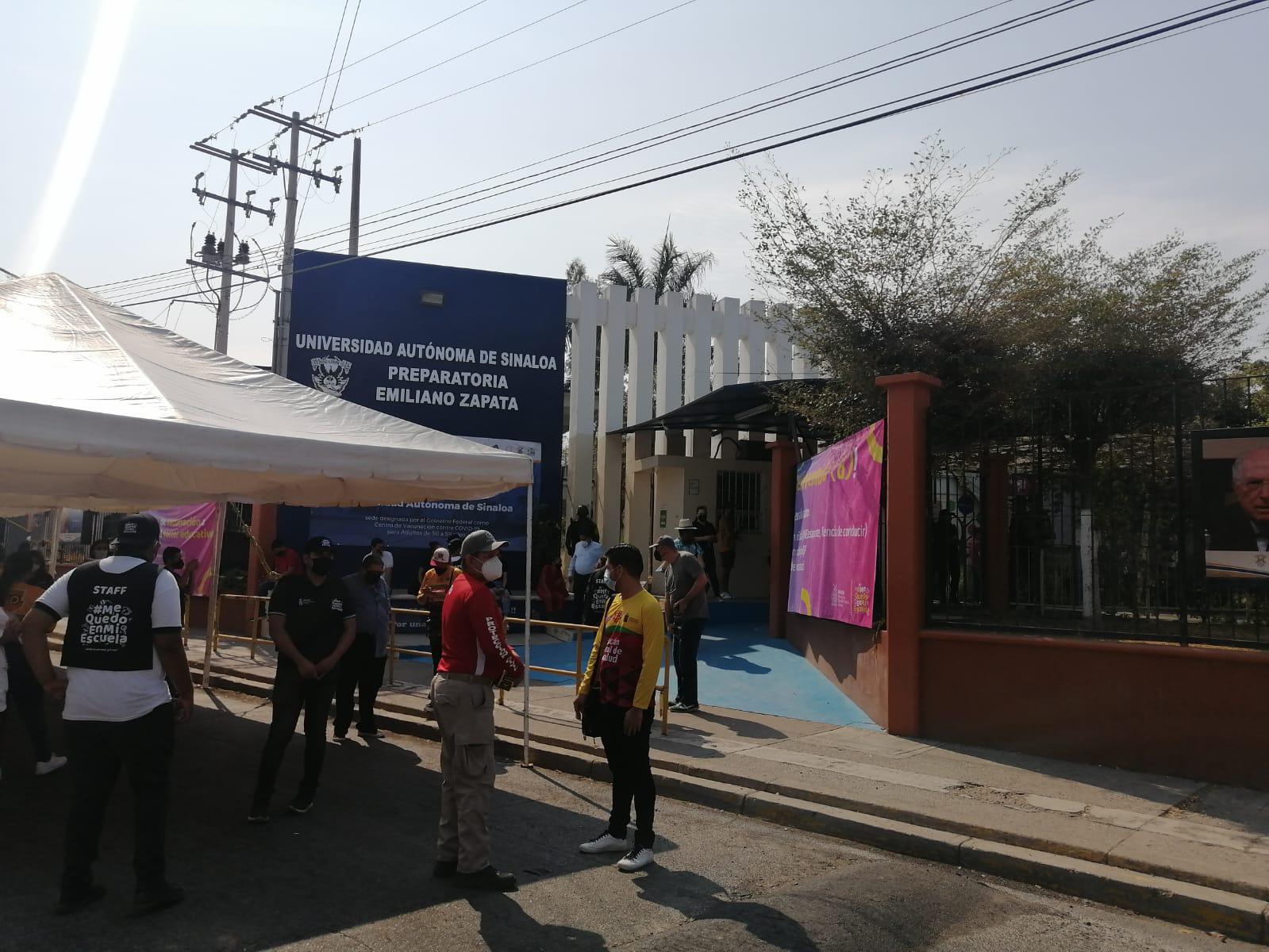 ‘Ha sido difícil, pero ya tenemos esperanza de regresar a clases pronto’, dice maestra vacunada contra Covid-19 $!‘Ha sido difícil, pero ya tenemos esperanza de regresar a clases pronto’, dice maestra vacunada contra Covid-19