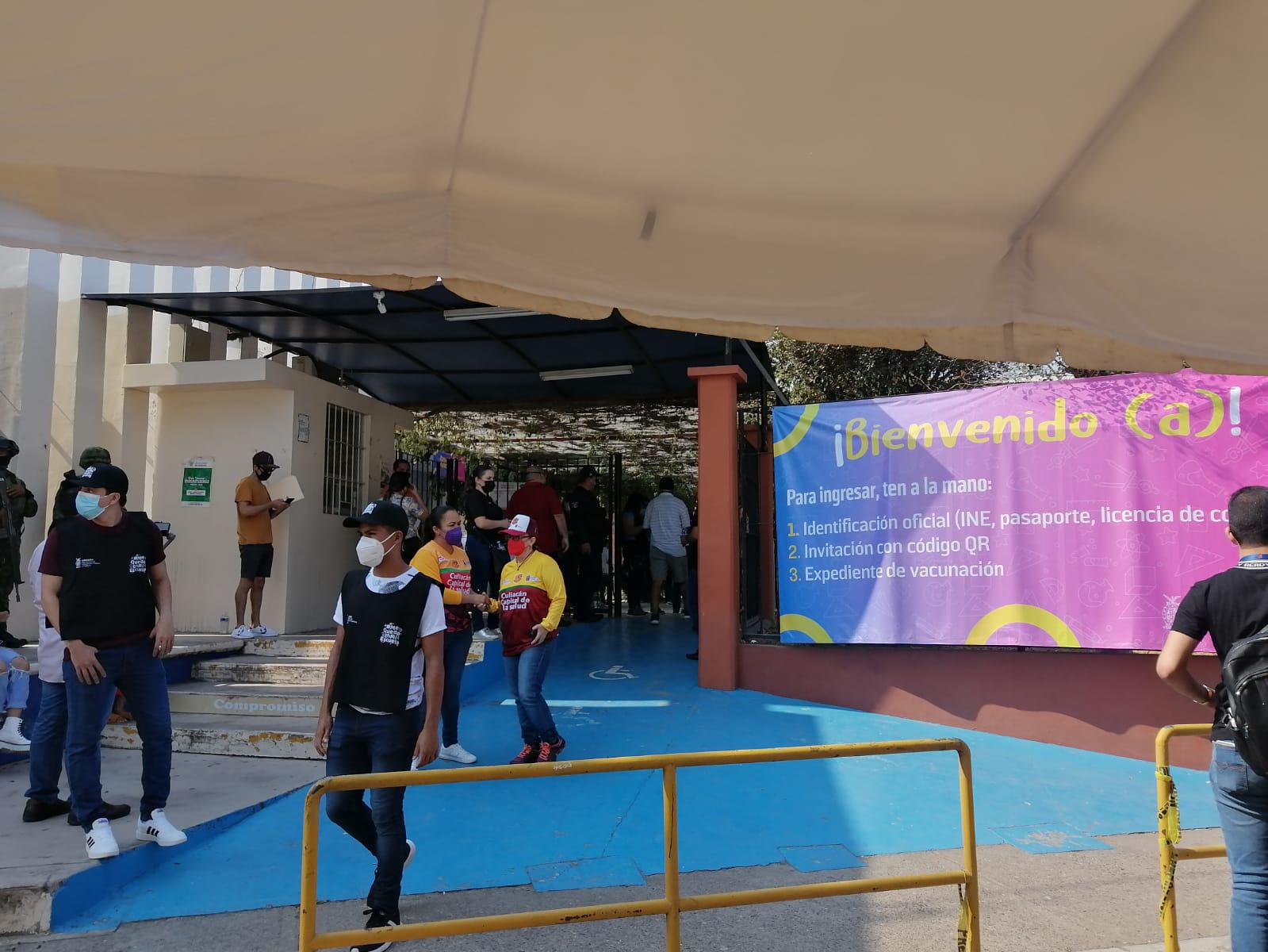 ‘Ha sido difícil, pero ya tenemos esperanza de regresar a clases pronto’, dice maestra vacunada contra Covid-19 $!‘Ha sido difícil, pero ya tenemos esperanza de regresar a clases pronto’, dice maestra vacunada contra Covid-19