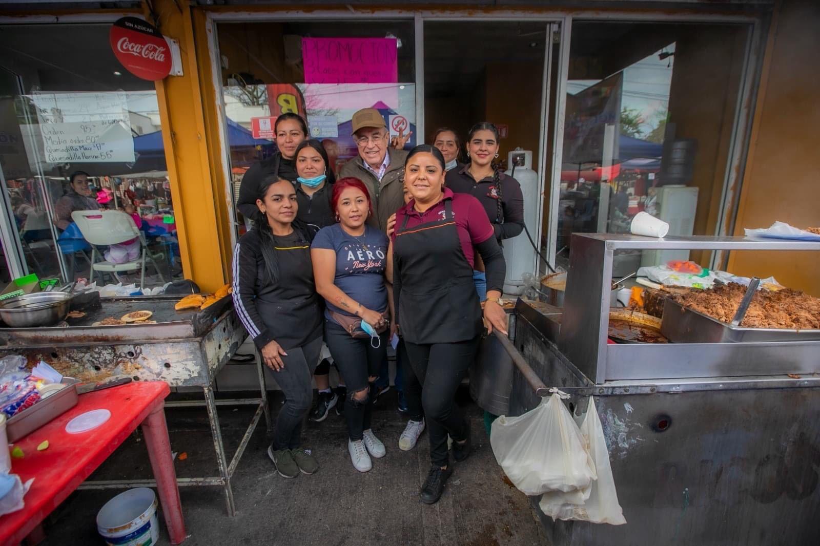 Visita Rocha Moya el tianguis Los Huizaches, en Culiacán $!Visita Rocha Moya el tianguis Los Huizaches, en Culiacán