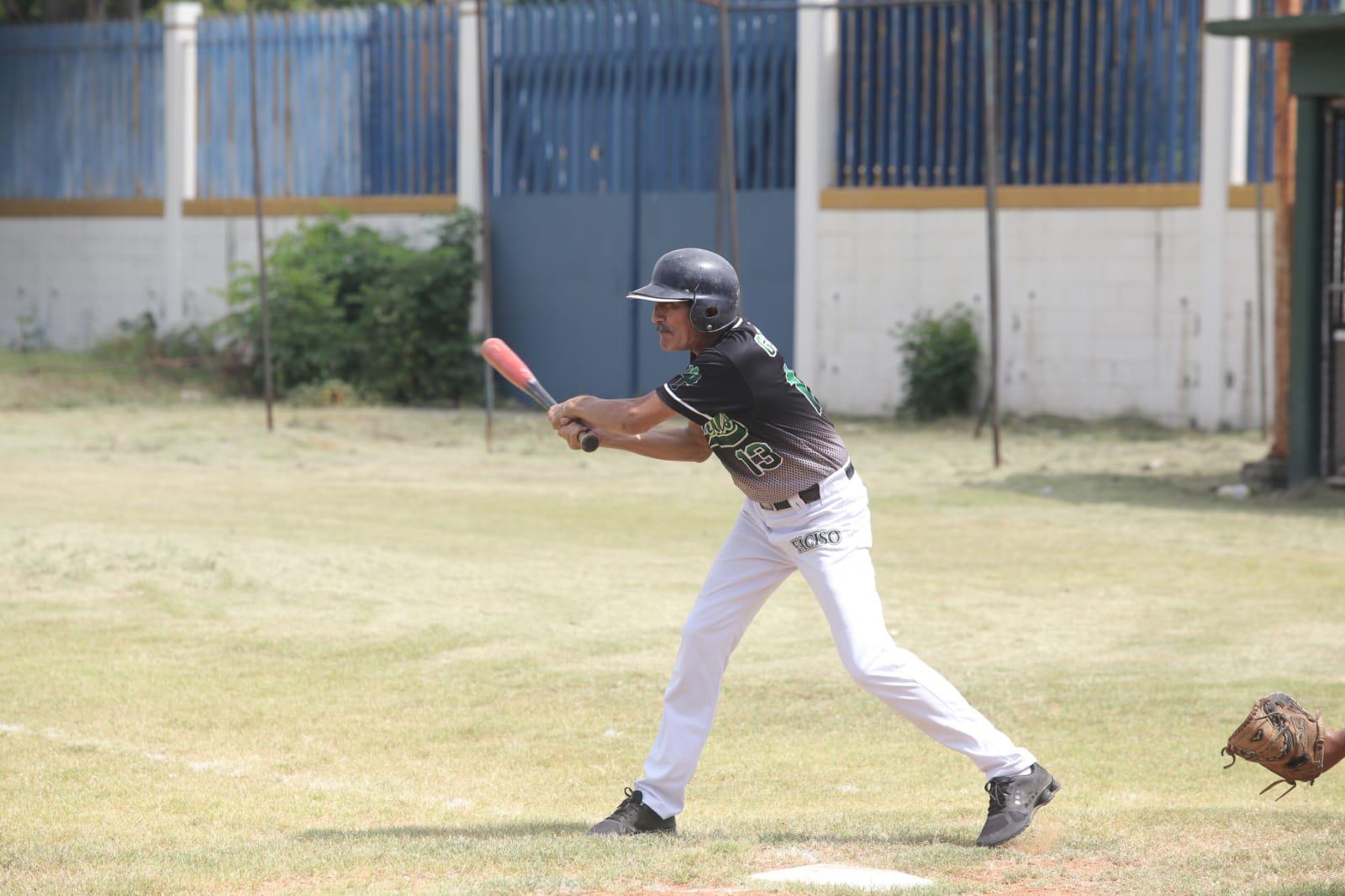 Cactus-Faciso se proclama campeón de la Liga de Beisbol Intersindical UAS $!Cactus-Faciso se proclama campeón de la Liga de Beisbol Intersindical UAS