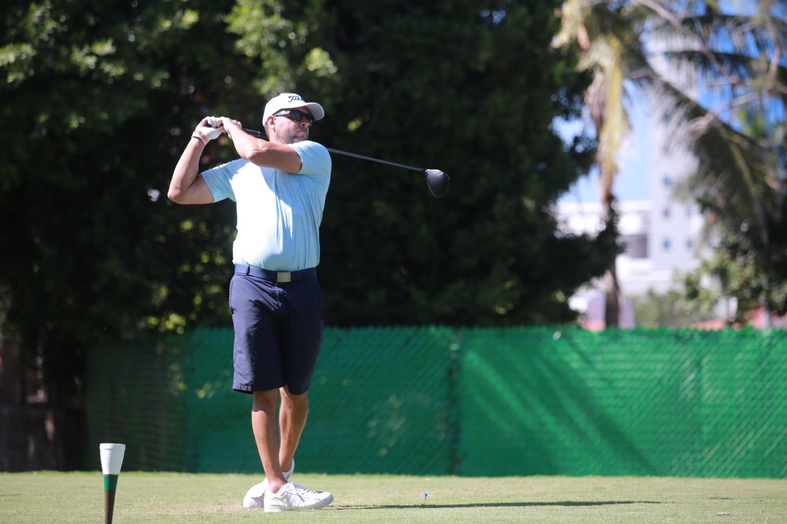 Mazatleco Diego Medina ratifica su etiqueta y se adueña del Torneo Anual de Golf de El Cid $!Mazatleco Diego Medina ratifica su etiqueta y se adueña del Torneo Anual de Golf de El Cid