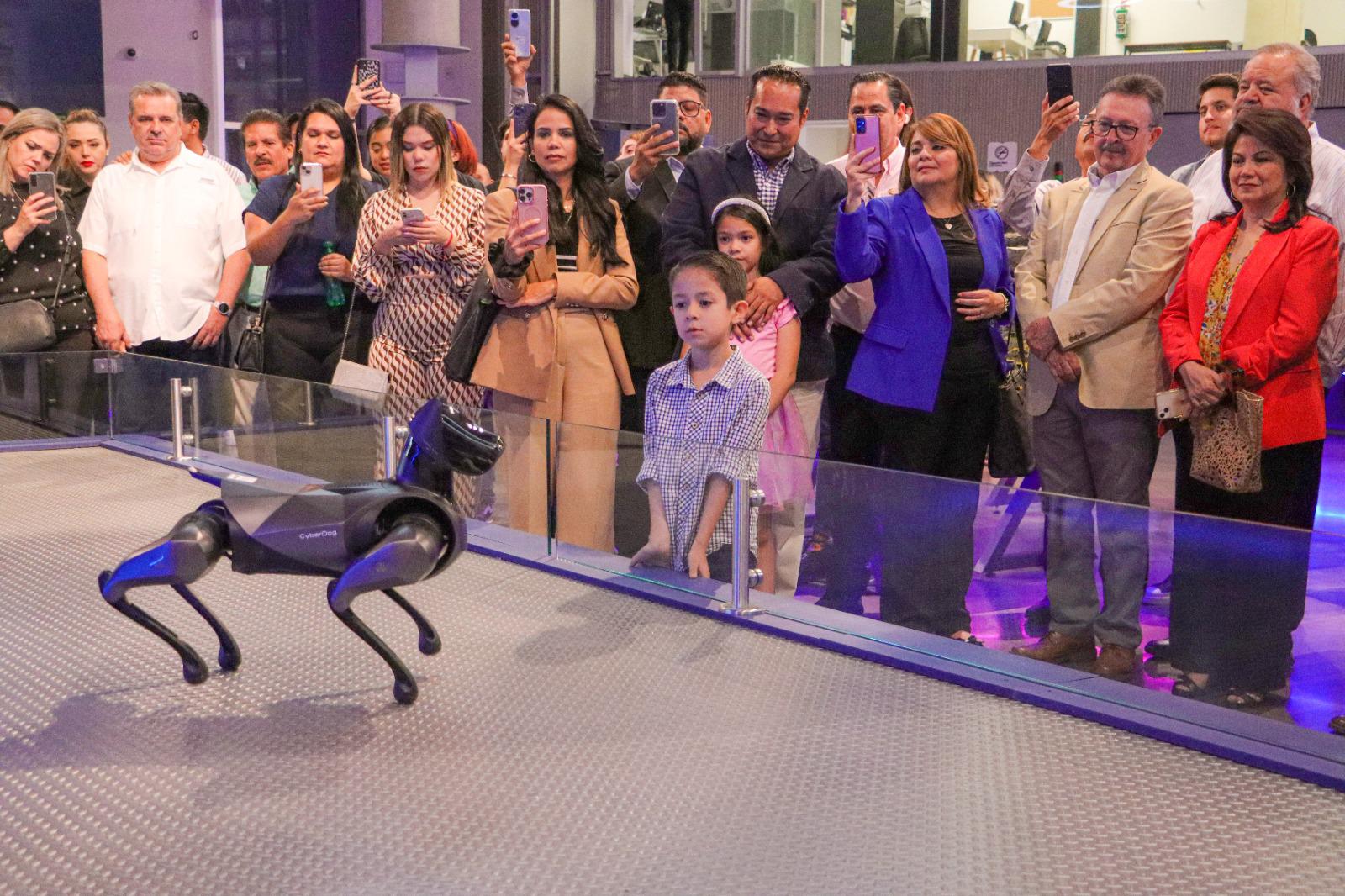 Entre los atractivos se encuentra el Cyberdog de Xiaomi, un perro robot con inteligencia artificial. $!Entre los atractivos se encuentra el Cyberdog de Xiaomi, un perro robot con inteligencia artificial.