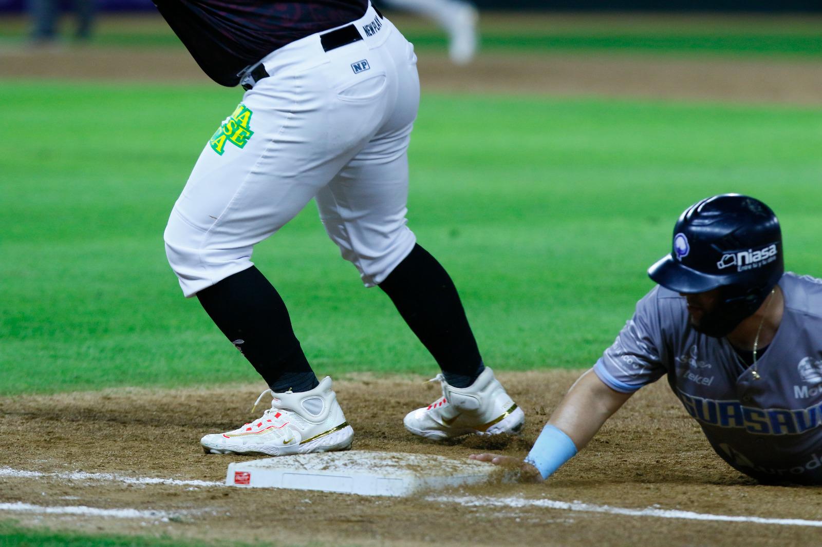 Algodoneros de Guasave iguala la serie ante Tomateros de Culiacán $!Algodoneros de Guasave iguala la serie ante Tomateros de Culiacán