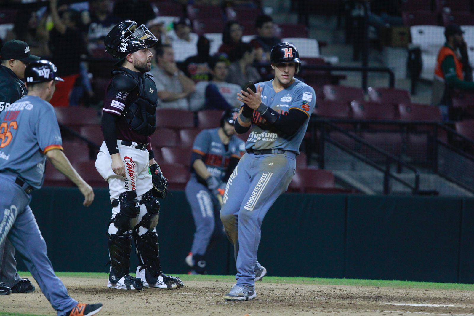 Tomateros de Culiacán liga derrotas en casa, al caer ante Naranjeros de Hermosillo $!Tomateros de Culiacán liga derrotas en casa, al caer ante Naranjeros de Hermosillo