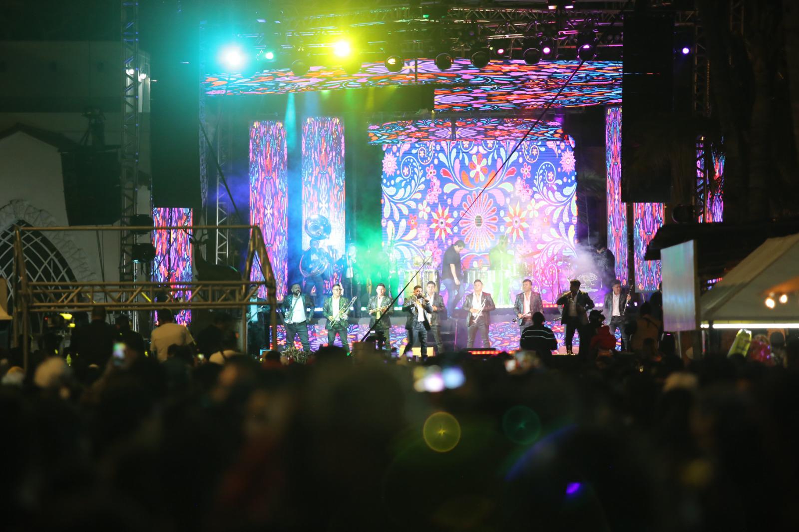 Viven la Plazuela Machado y Olas Altas una noche de mucho ambiente musical y familiar $!Viven la Plazuela Machado y Olas Altas una noche de mucho ambiente musical y familiar