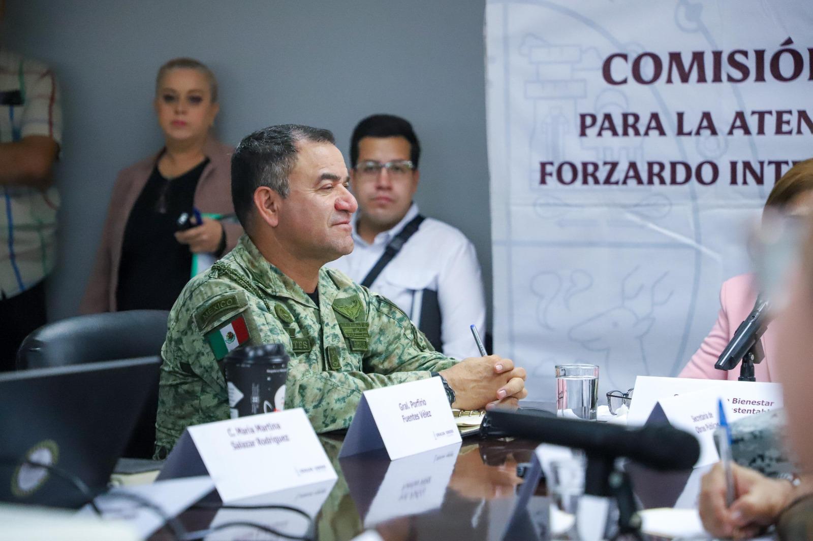 Se suma Guardia Nacional para atender desplazamiento de personas por violencia en Sinaloa $!Se suma Guardia Nacional para atender desplazamiento de personas por violencia en Sinaloa