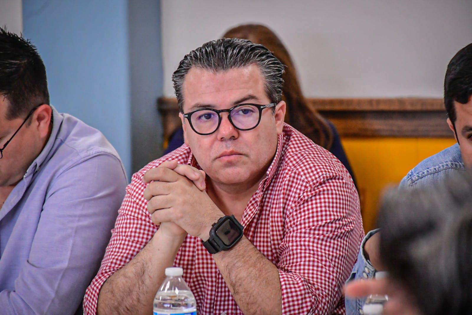 Acuerdan restauranteros y Alcalde trabajar juntos por Mazatlán $!Acuerdan restauranteros y Alcalde trabajar juntos por Mazatlán