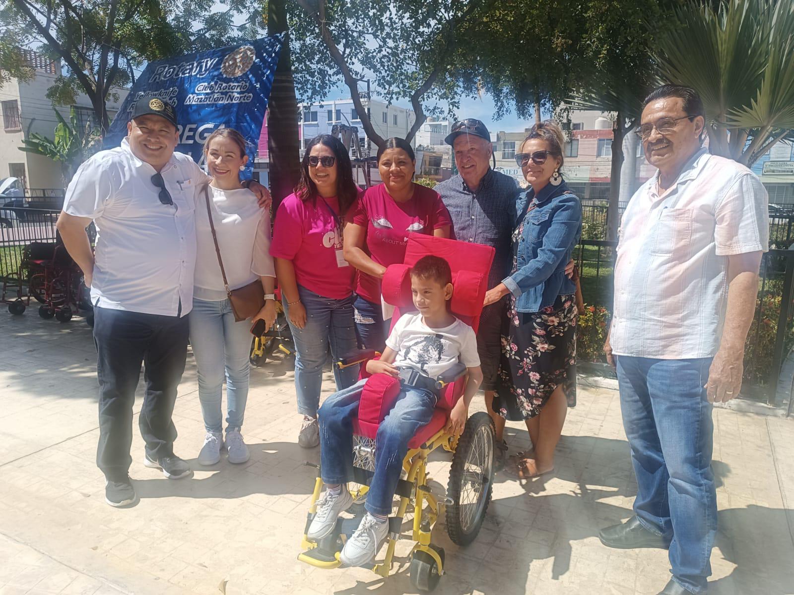 Dona Club Rotario Mazatlán Norte 23 sillas de ruedas para adultos mayores y niños con discapacidad $!Dona Club Rotario Mazatlán Norte 23 sillas de ruedas para adultos mayores y niños con discapacidad