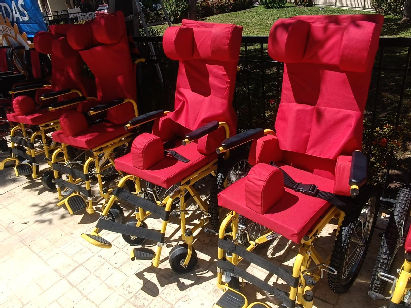 Dona Club Rotario Mazatlán Norte 23 sillas de ruedas para adultos mayores y niños con discapacidad $!Dona Club Rotario Mazatlán Norte 23 sillas de ruedas para adultos mayores y niños con discapacidad