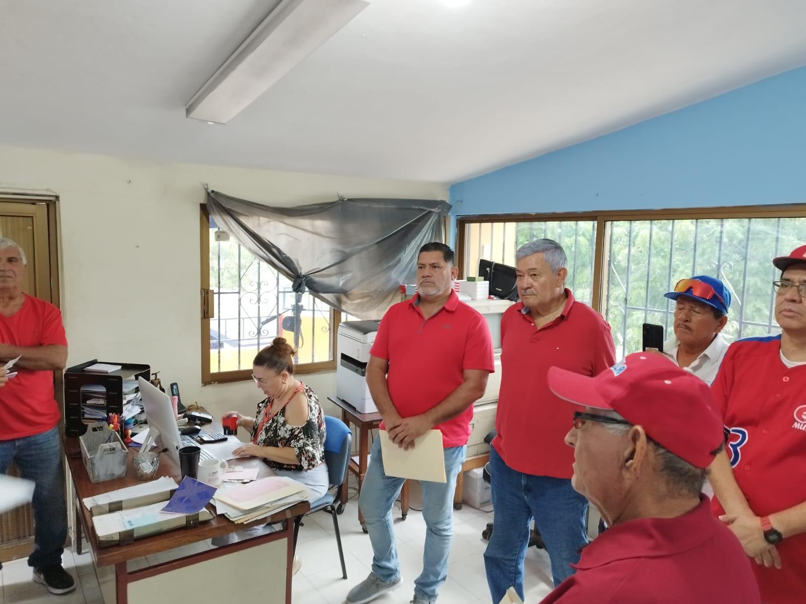 Se registra Planilla Roja para elecciones de Club Muralla $!Se registra Planilla Roja para elecciones de Club Muralla
